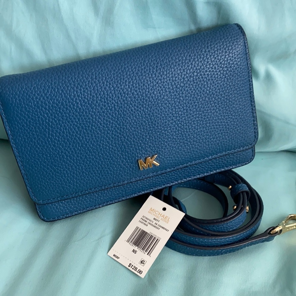 Crossbody phone wallet